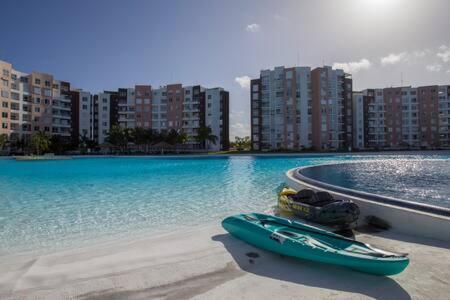 Departamento En Cancun Con 7 Albercas Tipo Playa Y Laguna Zewnętrze zdjęcie