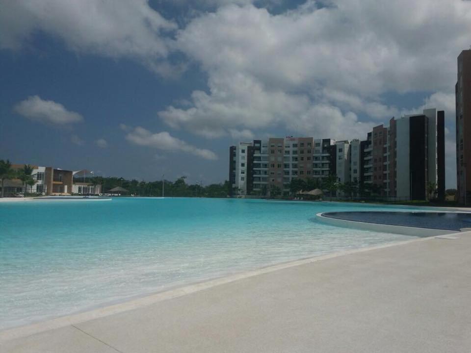 Departamento En Cancun Con 7 Albercas Tipo Playa Y Laguna Zewnętrze zdjęcie